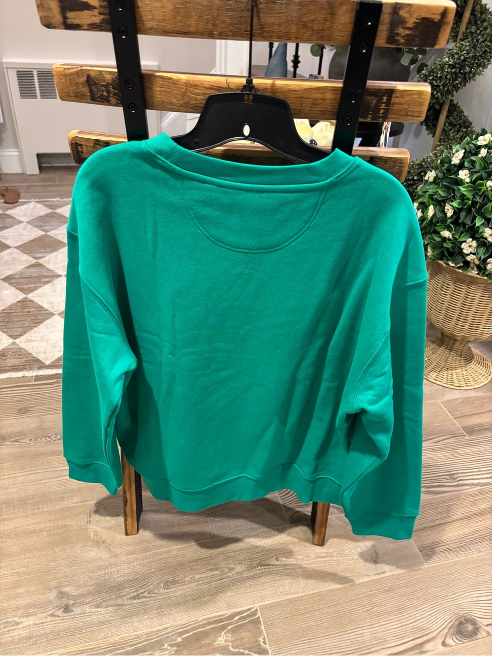Costco's Viral Esprit Women's Green Crewneck Sweatshirt - Size Medium NWT - Picture 5 of 6